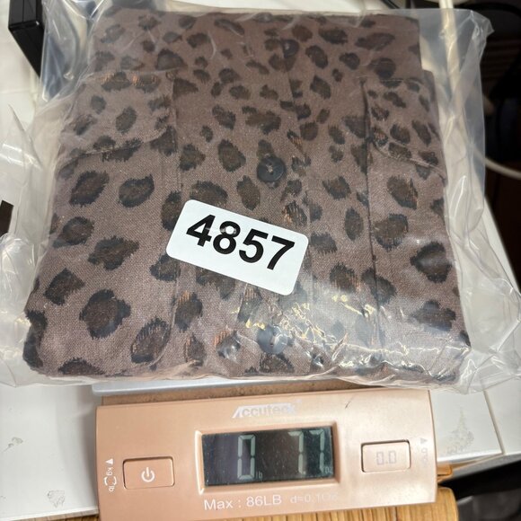 PASSPORTS Silk Leopard Print Button-Up Shirt SIZE Small Long sleeves - Picture 5 of 5